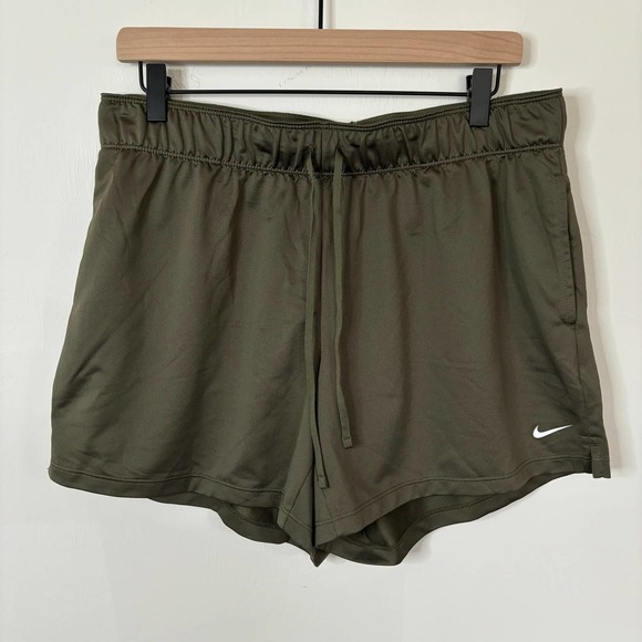 Nike Pants - Nike womens green gym shorts - size large - pockets - drawstring